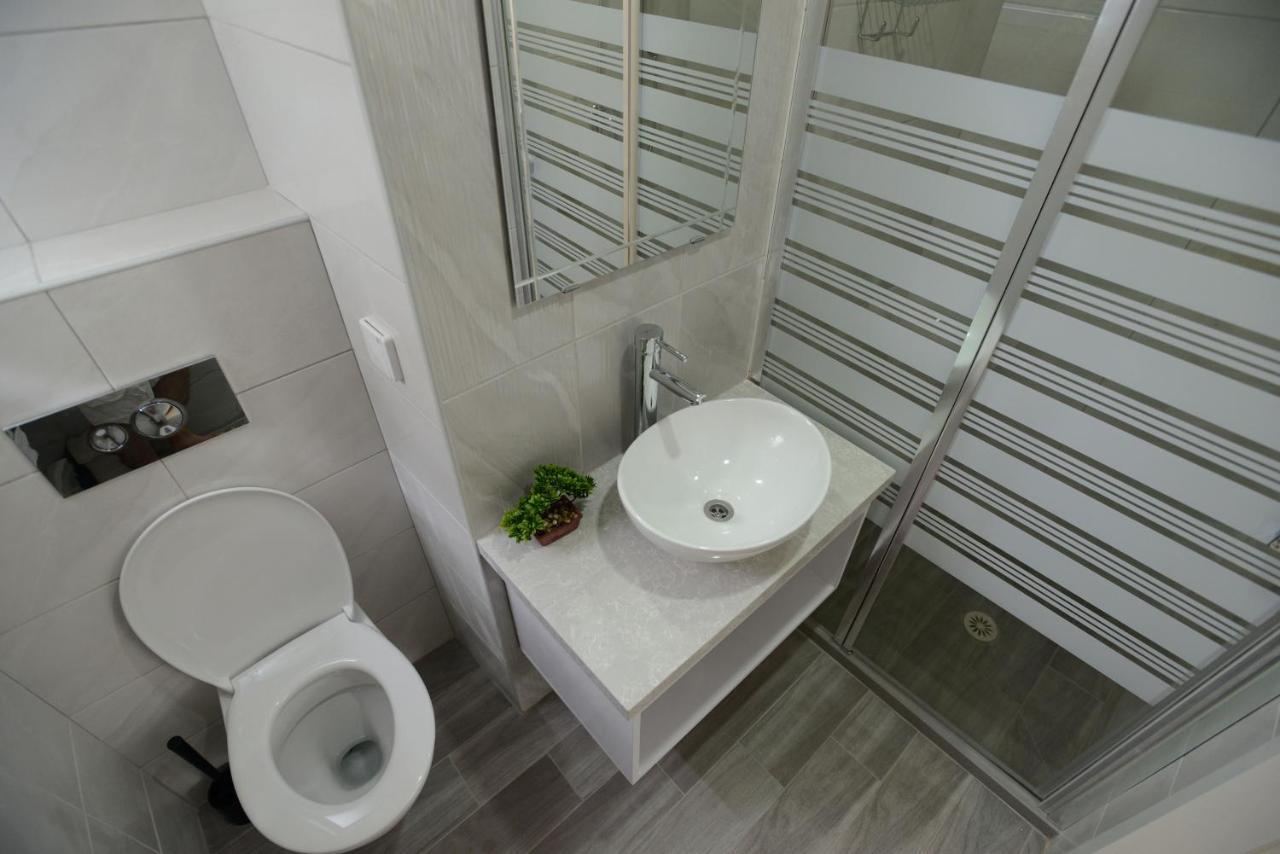 Olga Beach Apartment 28 Haifa Exterior photo