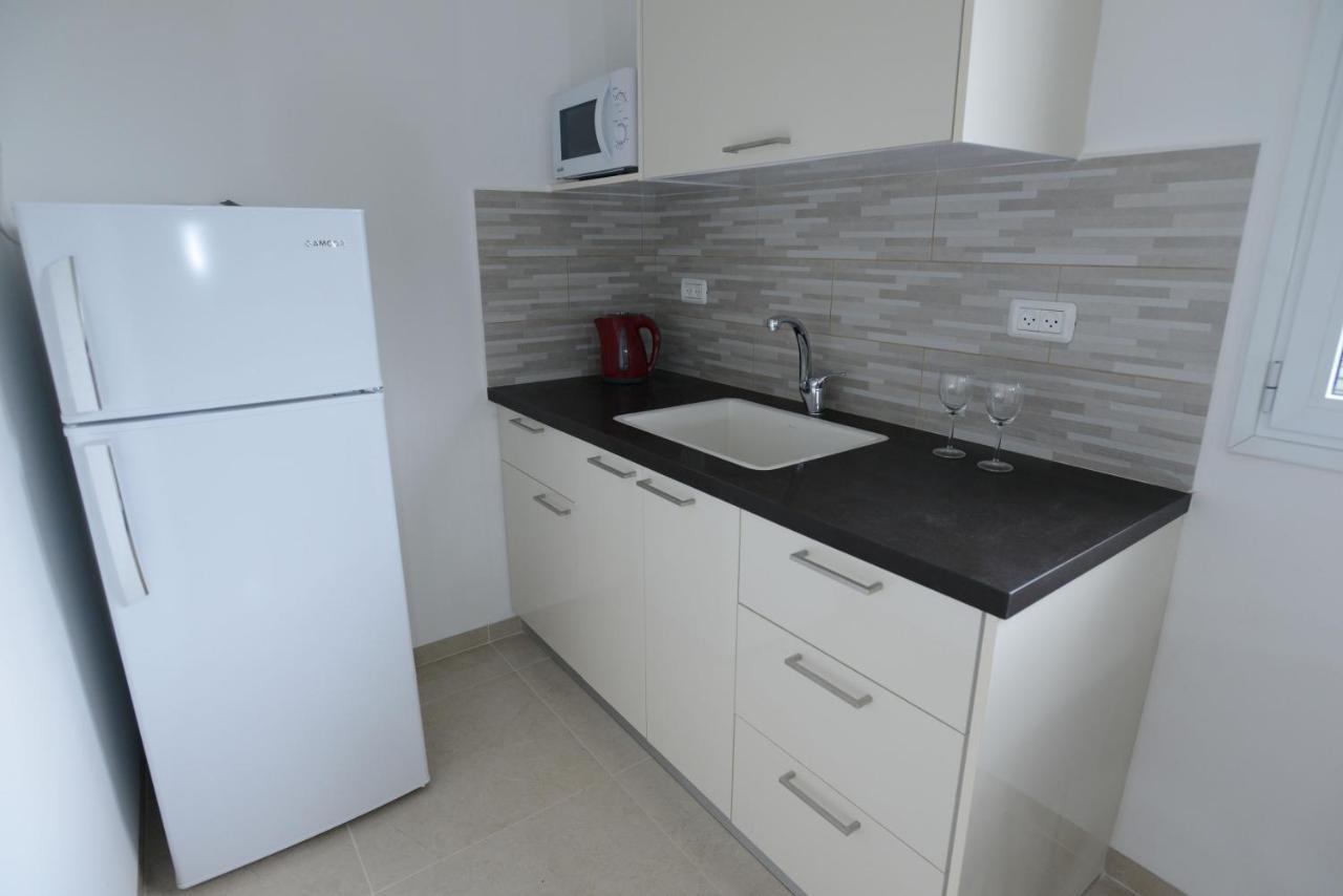 Olga Beach Apartment 28 Haifa Exterior photo