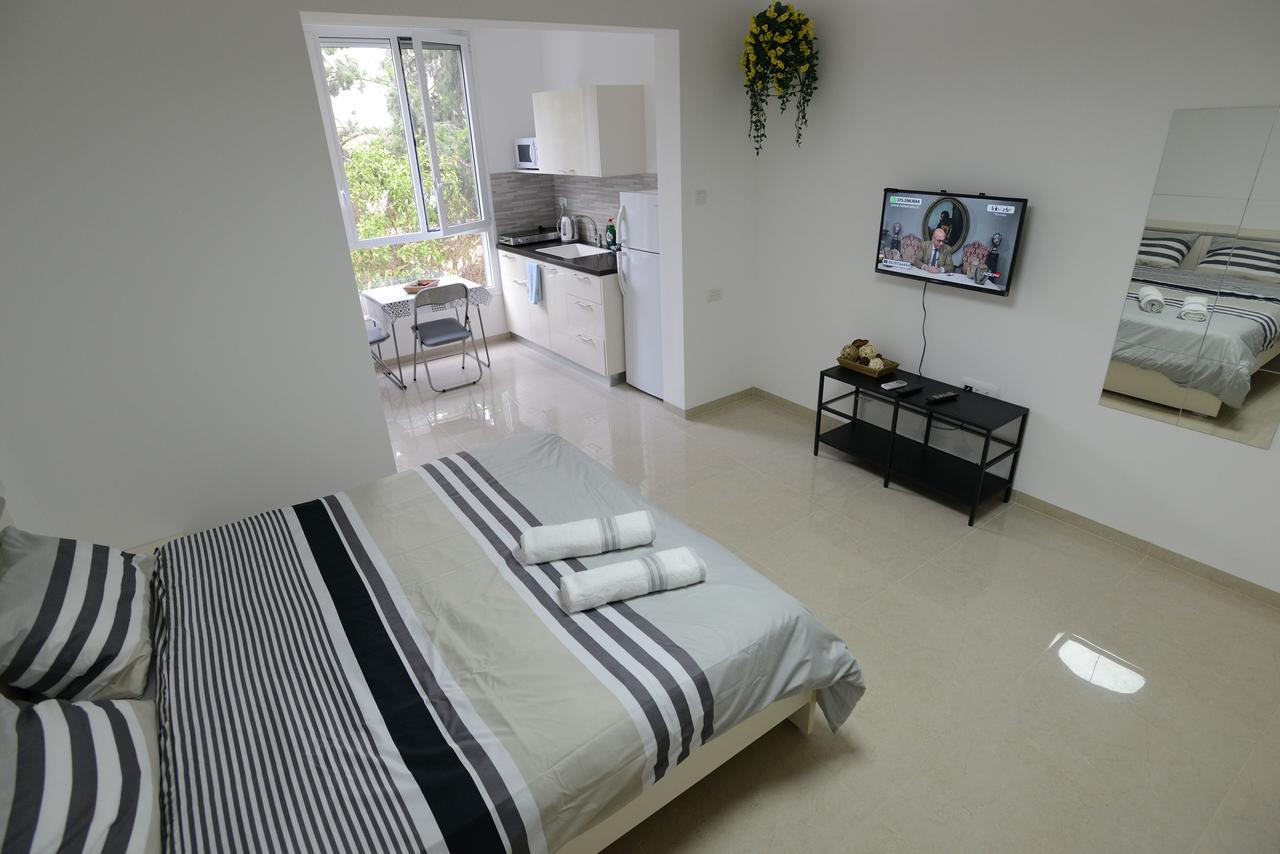 Olga Beach Apartment 28 Haifa Exterior photo